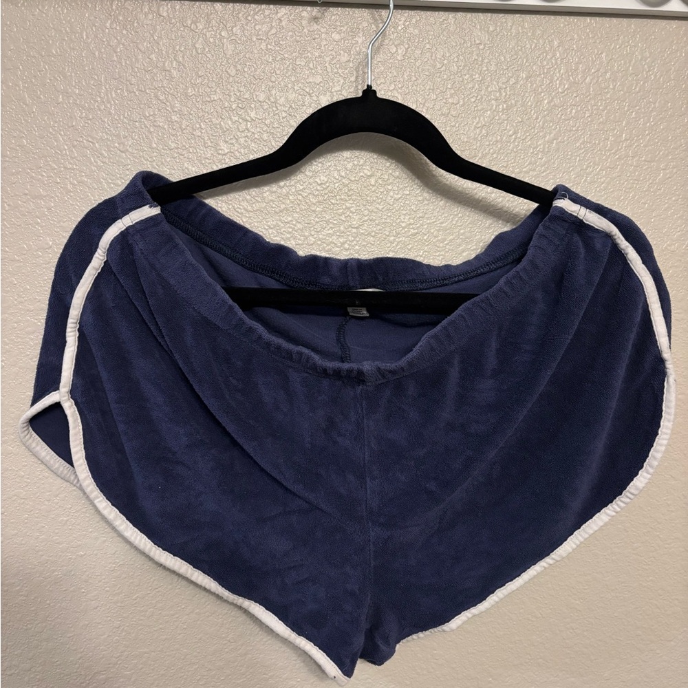 Assorted women’s clothes - Picture 2 of 15